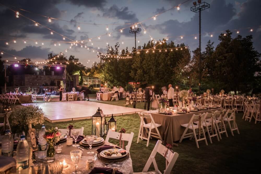 Pros and Cons of Having Your Ceremony and Reception in the Same Location