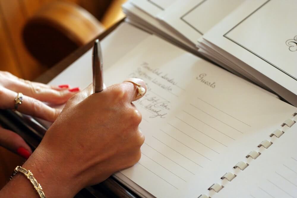 Important Tips to Consider When Creating Your Wedding Guest List