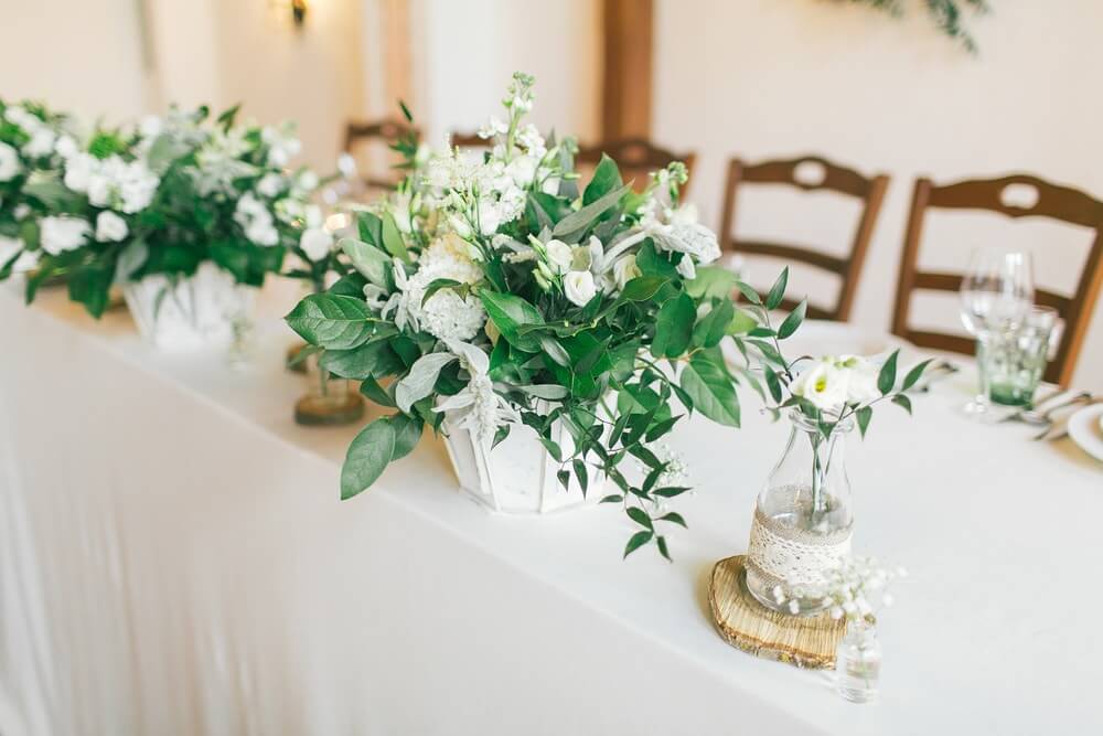 Should I Allow Wedding Guests to Keep Centerpieces?