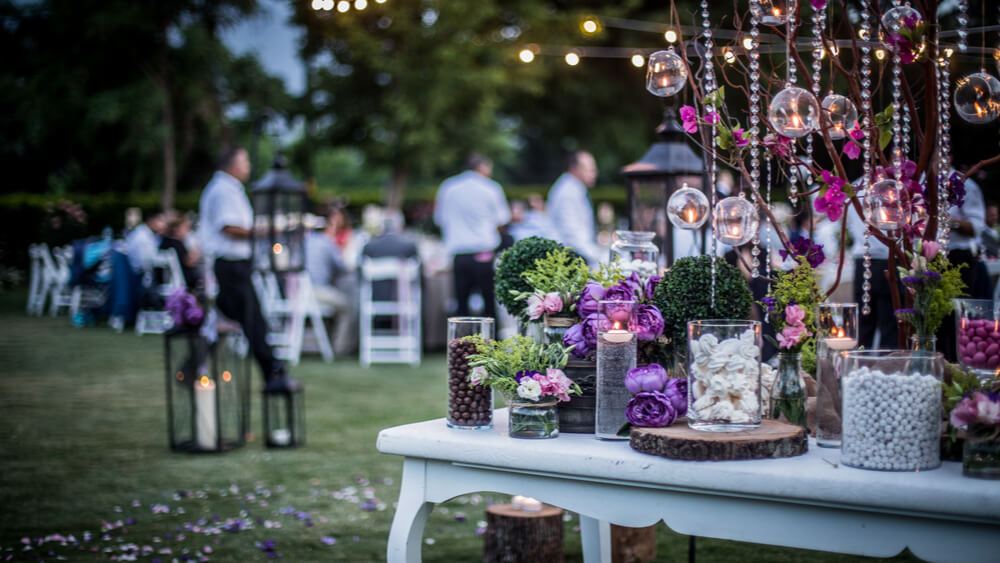 Making a Garden Theme for Your Spring Wedding