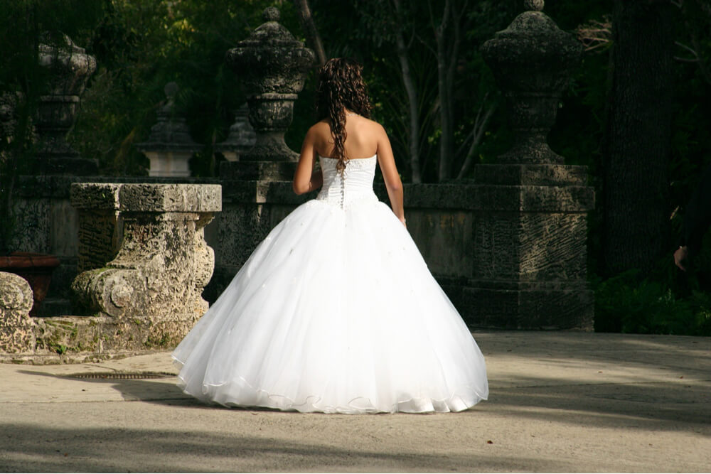2020 wedding gown trends online