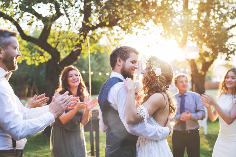 Planning a Small Wedding With Social Distancing