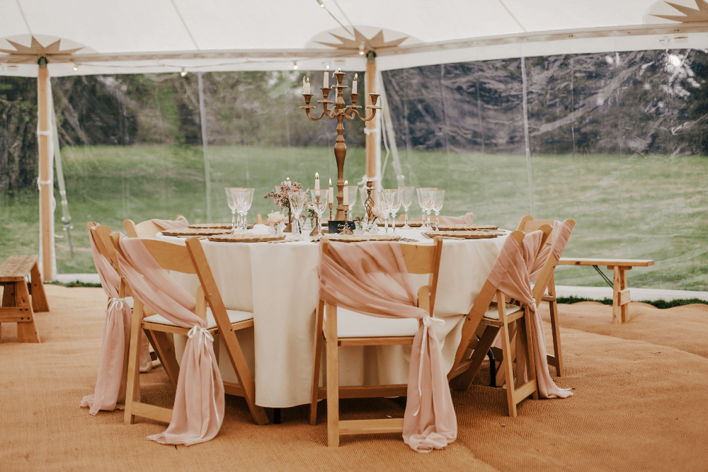 How to Plan a Perfect Micro Tent Wedding During COVID-19