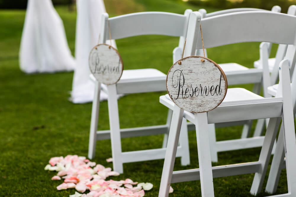 5 Ways You Can Honor Your Mom and MIL on Your Wedding Day