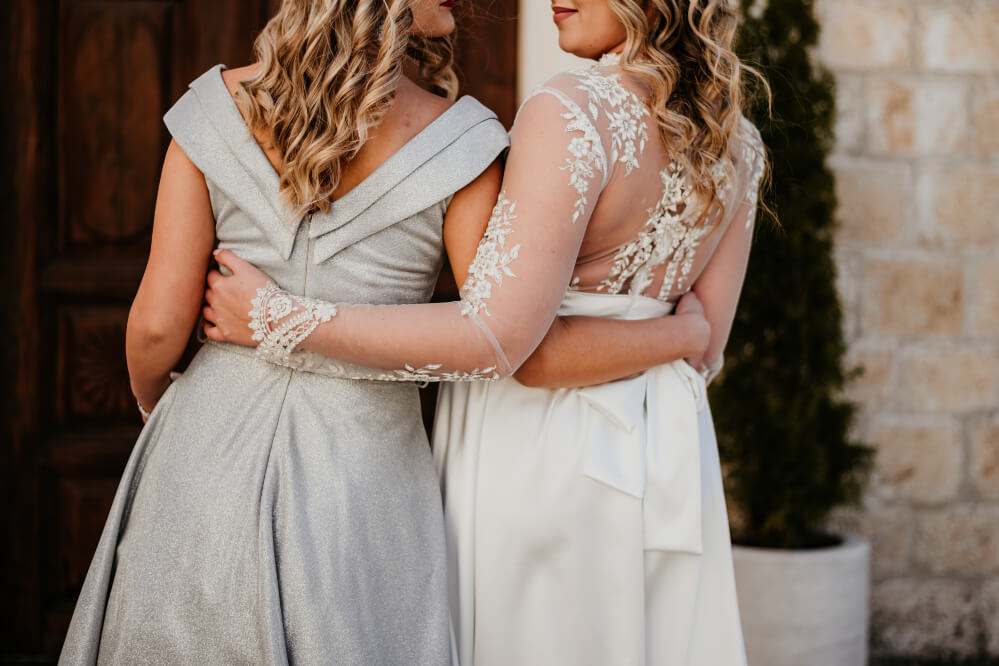 4 Tips for Picking a Maid of Honor