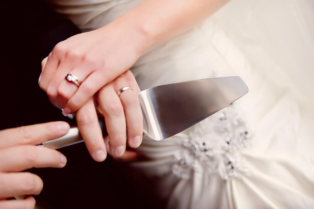 4 Tips for Serving Your Wedding Cake