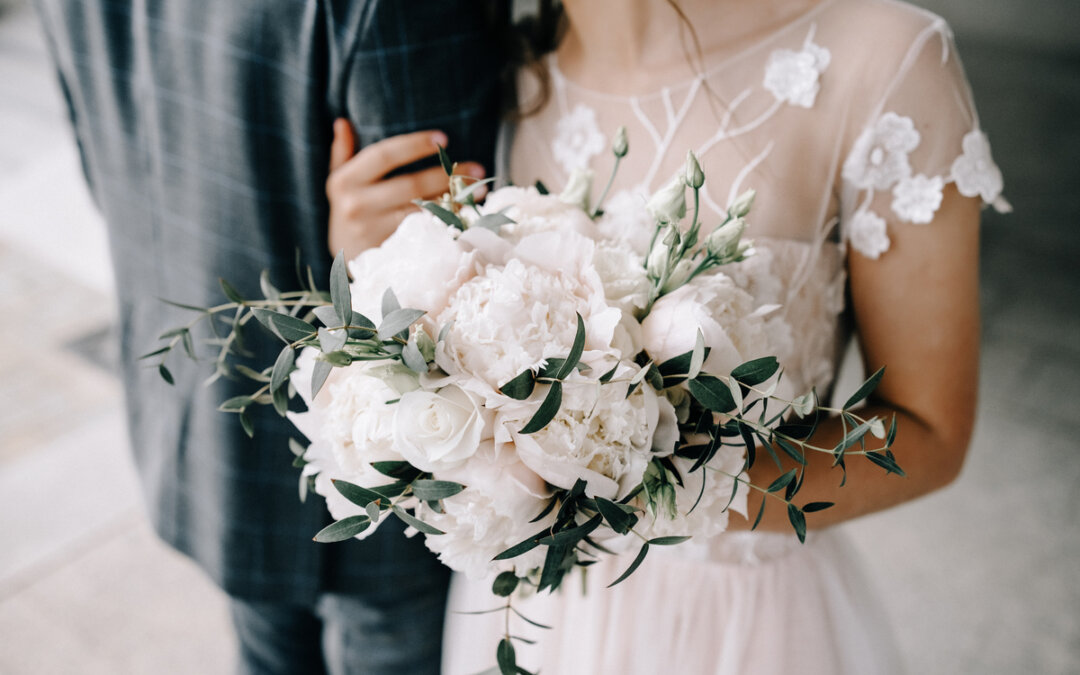 How to Coordinate Your Wedding Colors with Windows on the Water’s Natural Setting