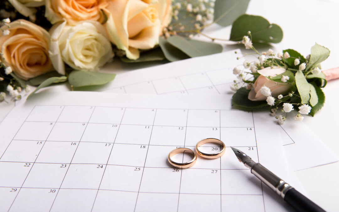 The Pros and Cons of a Weekday Wedding