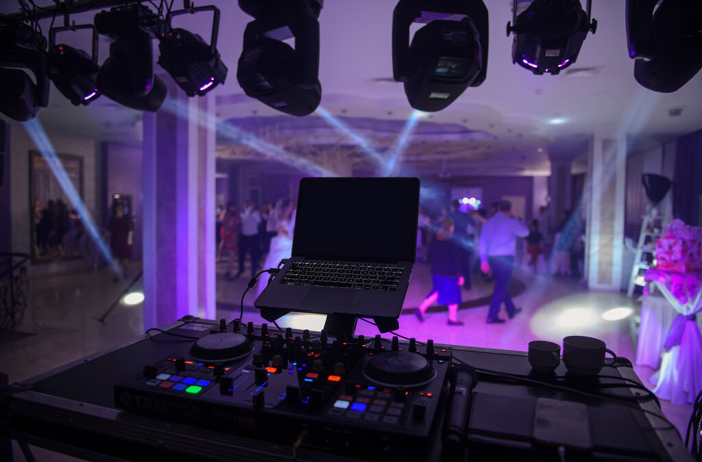 How to Create a Wedding Soundtrack That Captures Your Relationship Journey