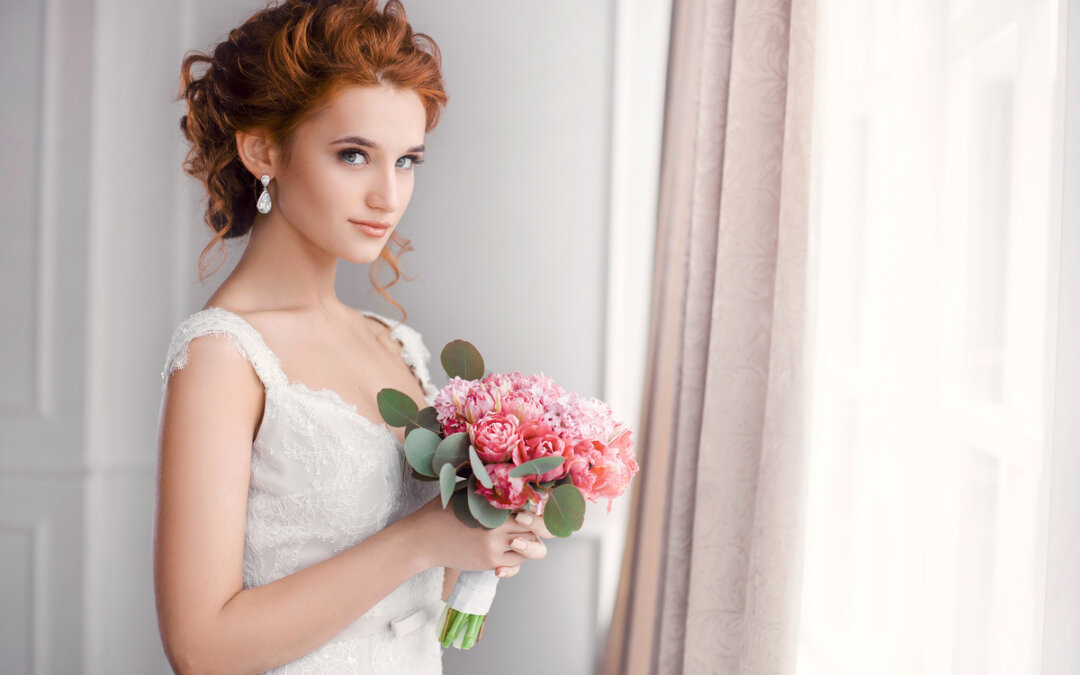 Wedding Day Hair and Makeup Timeline: When to Book Your Beauty Team